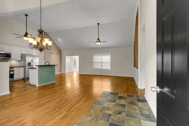 2118 Sue Ln, Spring Hill, TN 37174