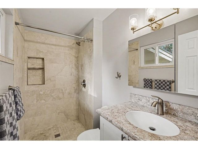 775 S Glencoe St, Denver, CO 80246
