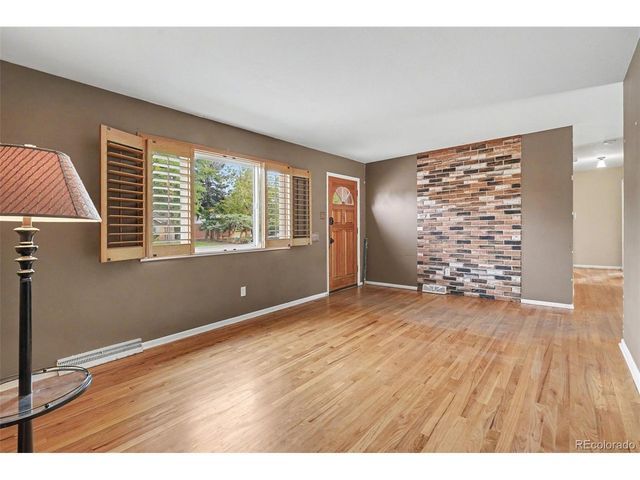 775 S Glencoe St, Denver, CO 80246