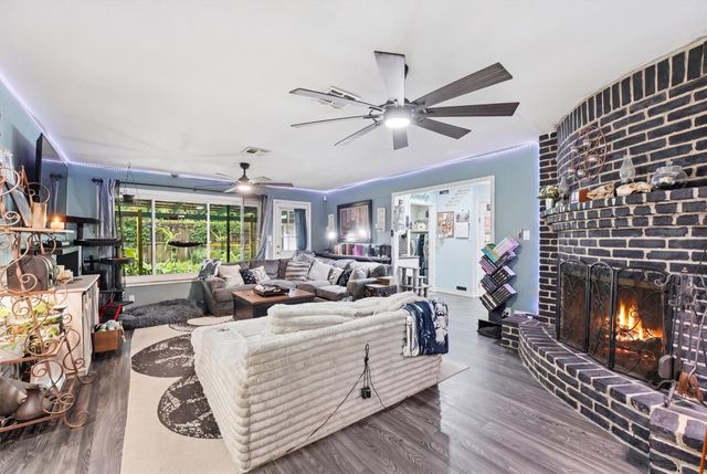 529 Rapidan Park, Conroe, TX 77302