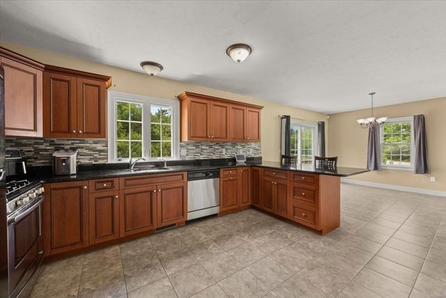 18 Bethel Way, Wareham, MA 02576