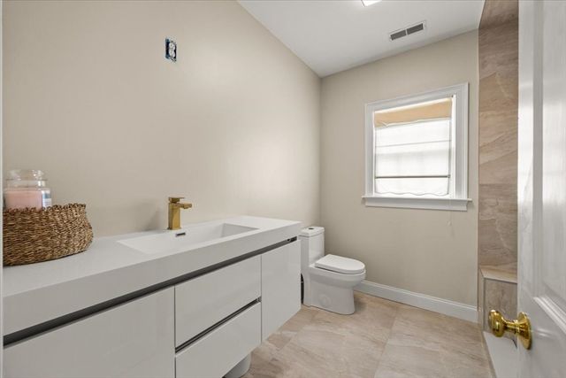 18 Bethel Way, Wareham, MA 02576