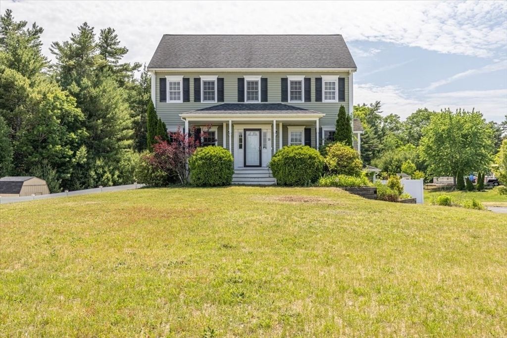 18 Bethel Way, Wareham, MA 02576