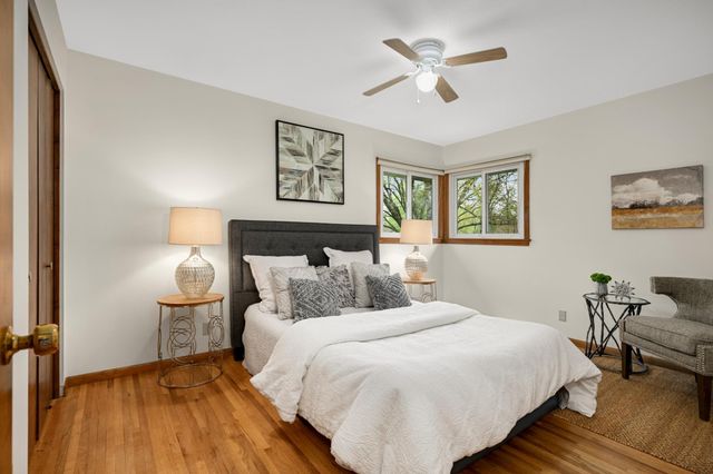 5703 Oakview Lane, Minnetonka, MN 55345