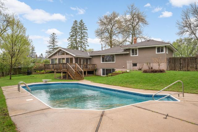 5703 Oakview Lane, Minnetonka, MN 55345