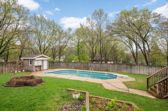 5703 Oakview Lane, Minnetonka, MN 55345