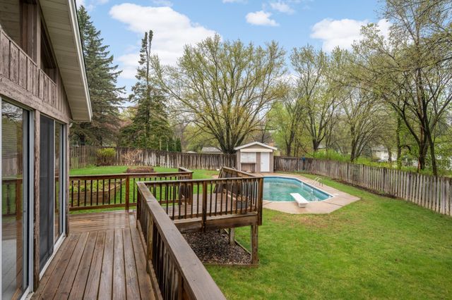 5703 Oakview Lane, Minnetonka, MN 55345