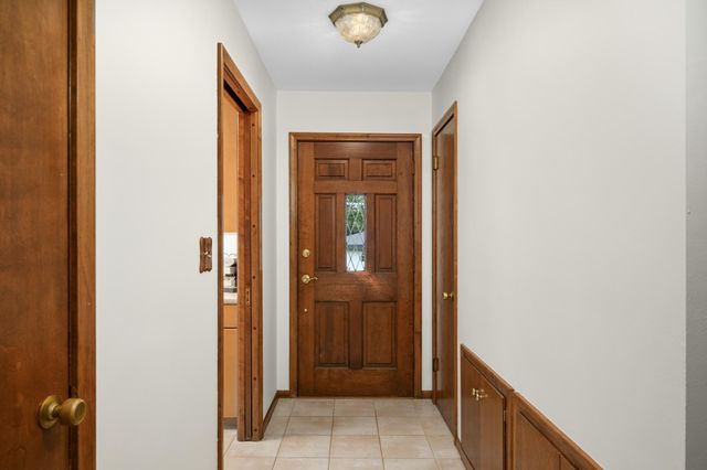 5703 Oakview Lane, Minnetonka, MN 55345