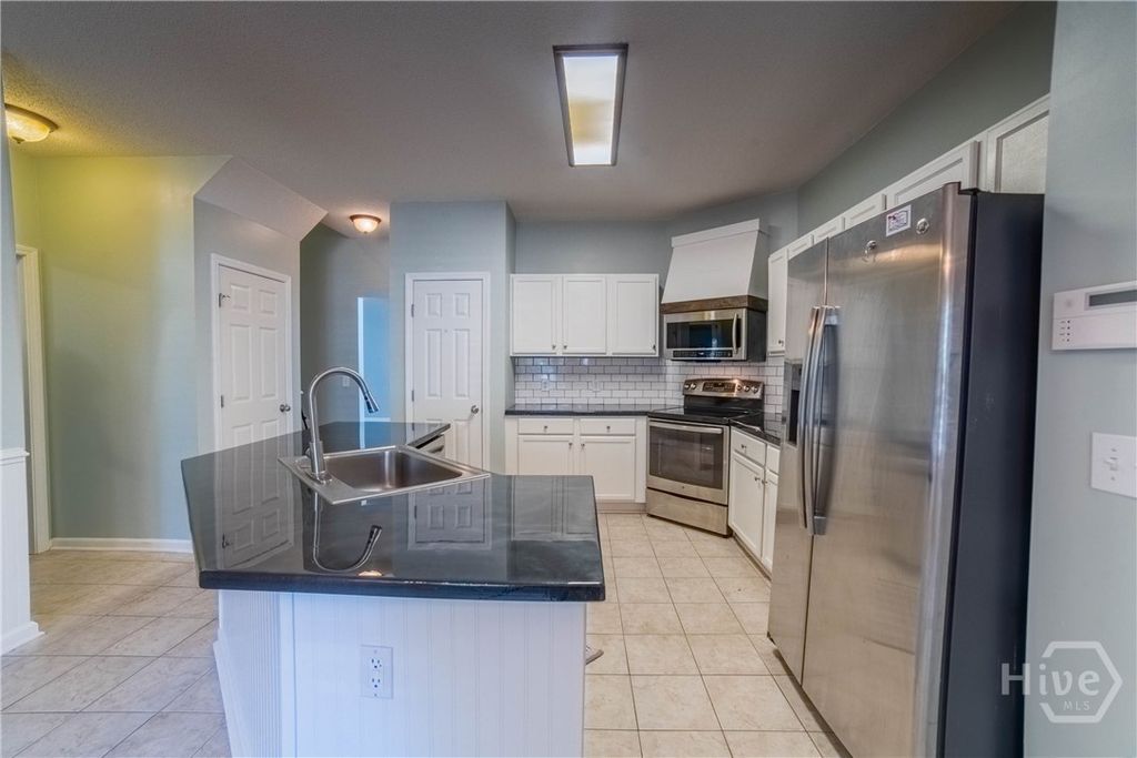 Image 18 of property listing at 326 Bristol Way, Richmond Hill, GA 31324