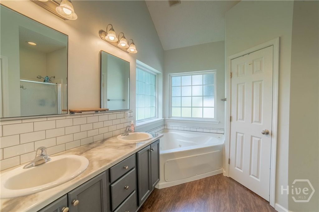 Image 31 of property listing at 326 Bristol Way, Richmond Hill, GA 31324