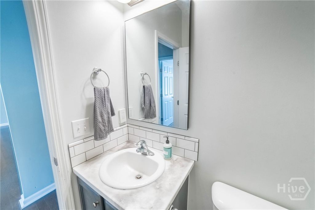 Image 6 of property listing at 326 Bristol Way, Richmond Hill, GA 31324