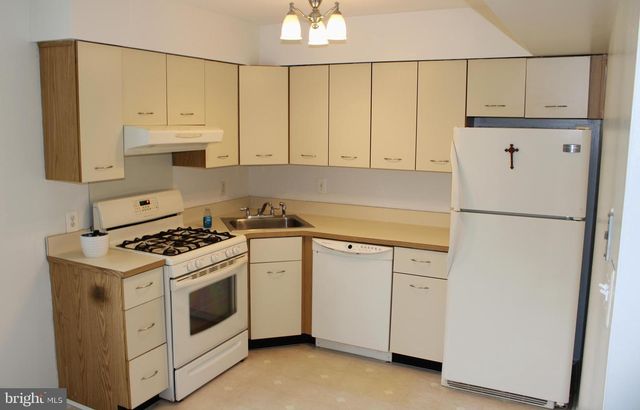 42 FORGE RD, Medford, NJ 08055