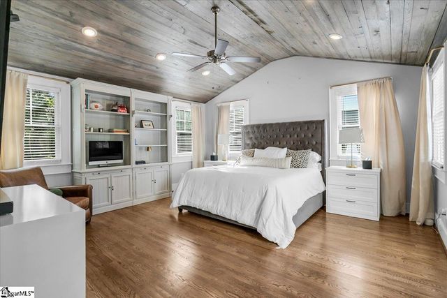 221 Buist Avenue, Greenville, SC 29609