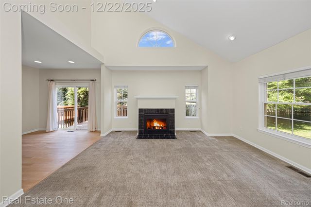 38282 Saratoga Circle, Farmington Hills, MI 48331