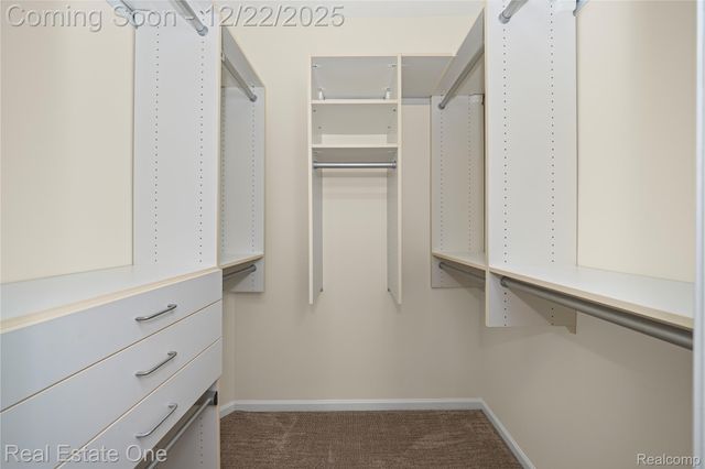 38282 Saratoga Circle, Farmington Hills, MI 48331