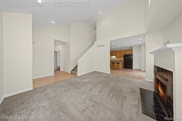 38282 Saratoga Circle, Farmington Hills, MI 48331