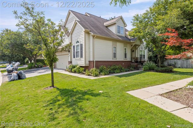 38282 Saratoga Circle, Farmington Hills, MI 48331