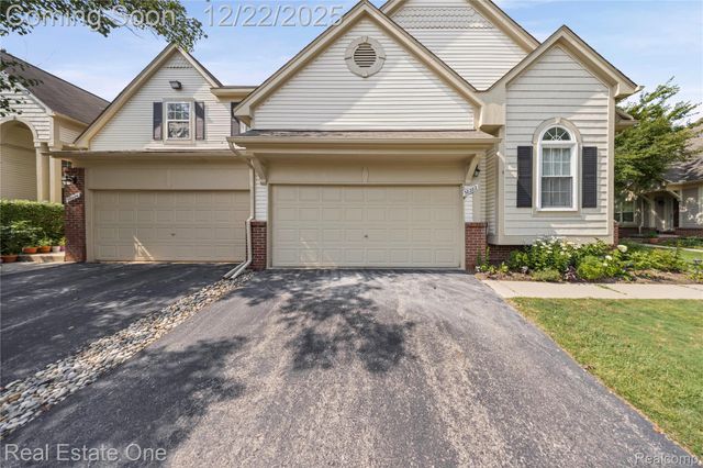 38282 Saratoga Circle, Farmington Hills, MI 48331
