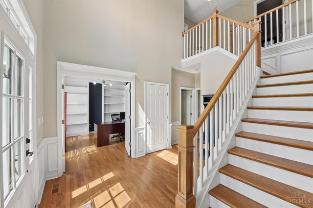 996 Paxton Lake Drive, Miami Twp, OH 45140