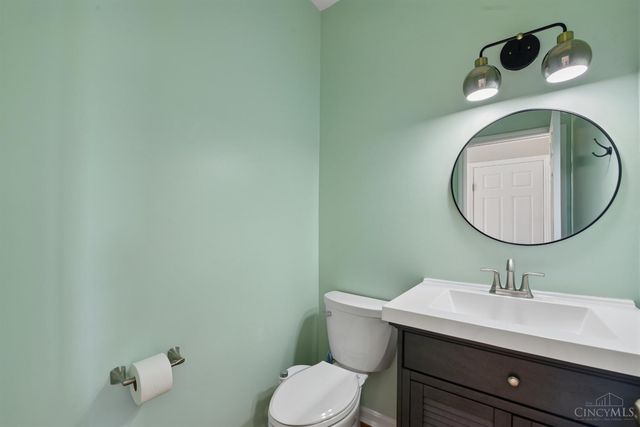 996 Paxton Lake Drive, Miami Twp, OH 45140