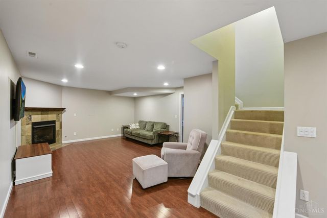 996 Paxton Lake Drive, Miami Twp, OH 45140
