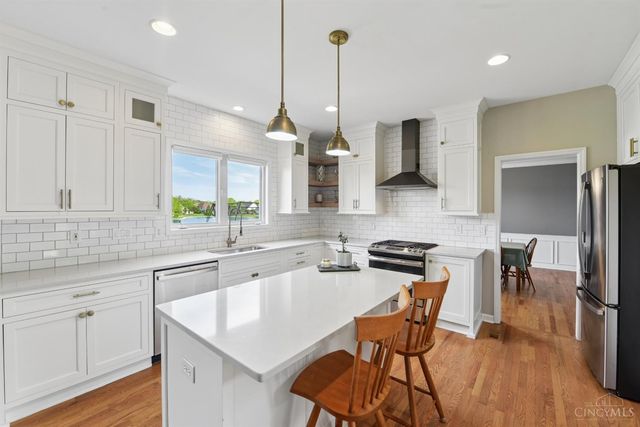 996 Paxton Lake Drive, Miami Twp, OH 45140