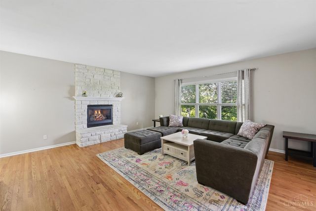 996 Paxton Lake Drive, Miami Twp, OH 45140