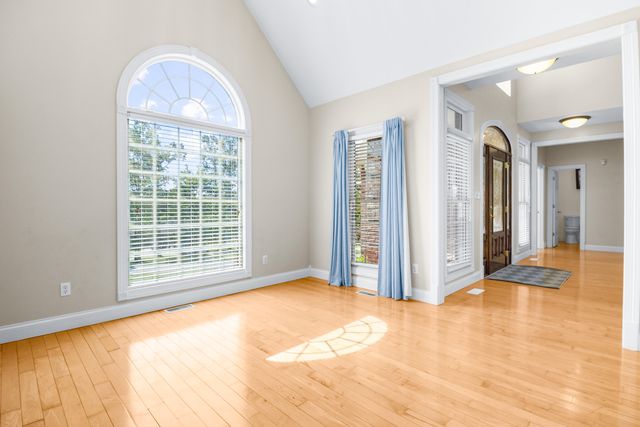 282 Canyon Drive, London, KY 40741
