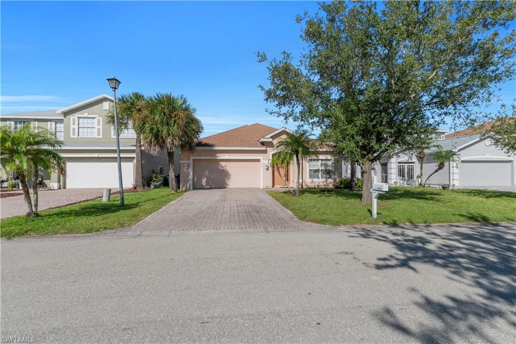 8125 Silver Birch WAY, LEHIGH ACRES, FL 33971 — photo 4