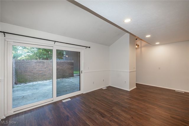 33803 Electric Boulevard H-17, Avon Lake, OH 44012