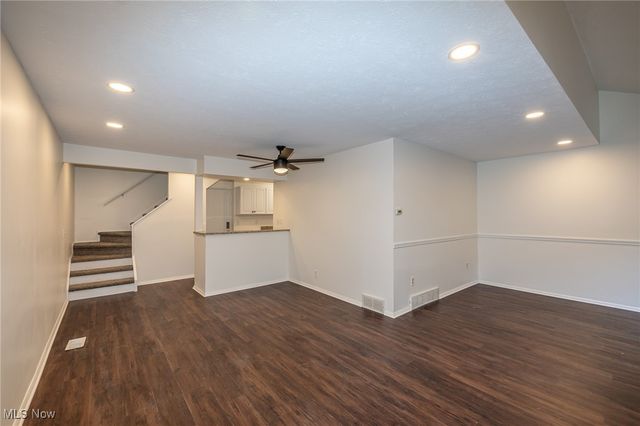 33803 Electric Boulevard H-17, Avon Lake, OH 44012