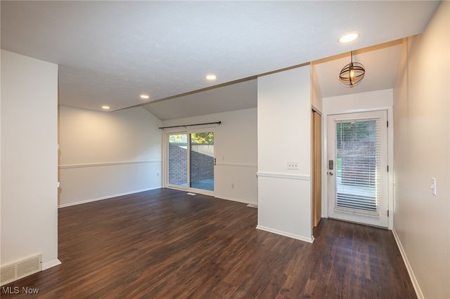 33803 Electric Boulevard H-17, Avon Lake, OH 44012