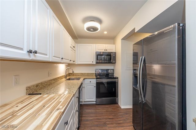 33803 Electric Boulevard H-17, Avon Lake, OH 44012