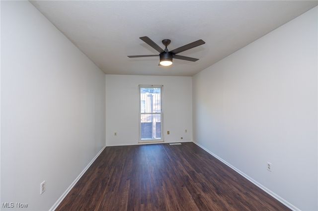 33803 Electric Boulevard H-17, Avon Lake, OH 44012