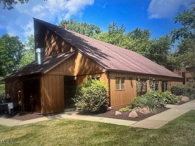 33803 Electric Boulevard H-17, Avon Lake, OH 44012