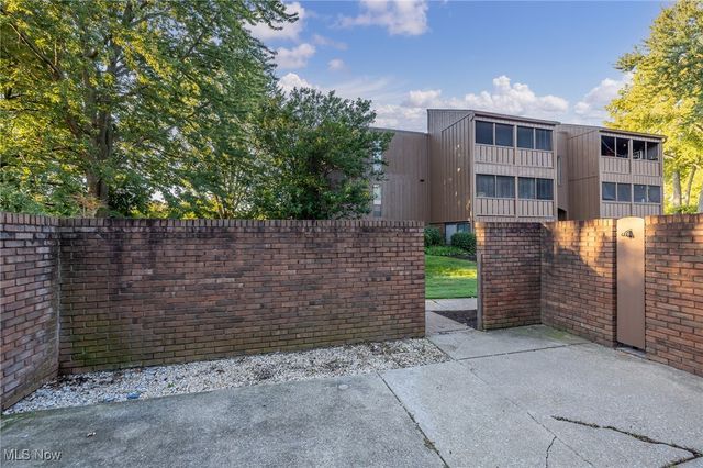 33803 Electric Boulevard H-17, Avon Lake, OH 44012