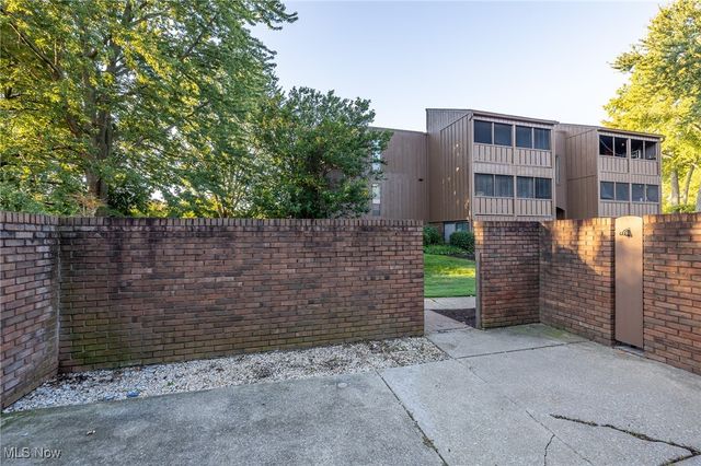 33803 Electric Boulevard H-17, Avon Lake, OH 44012