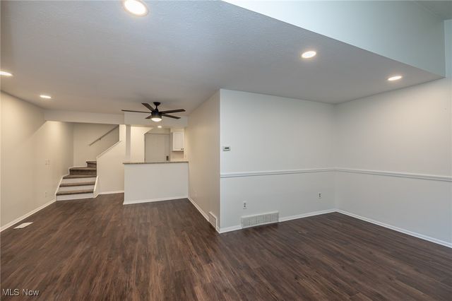 33803 Electric Boulevard H-17, Avon Lake, OH 44012