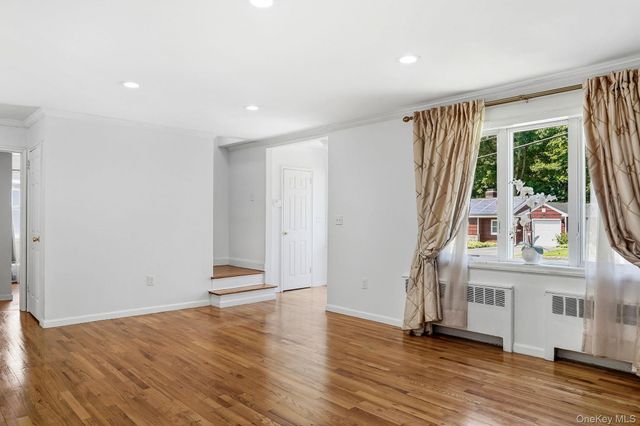 44 Kent Road, White Plains, NY 10603