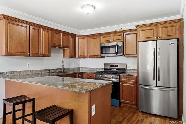 44 Kent Road, White Plains, NY 10603