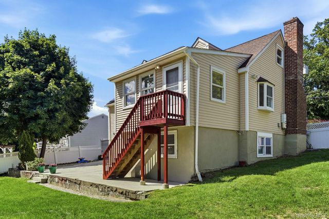 44 Kent Road, White Plains, NY 10603