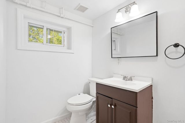 44 Kent Road, White Plains, NY 10603
