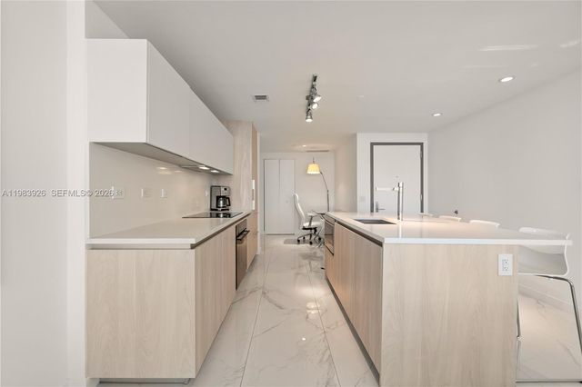 3131 NE 7th Ave 1202, Miami, FL 33137