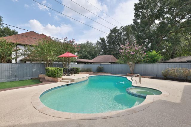 9203 Godstone Lane, Spring, TX 77379