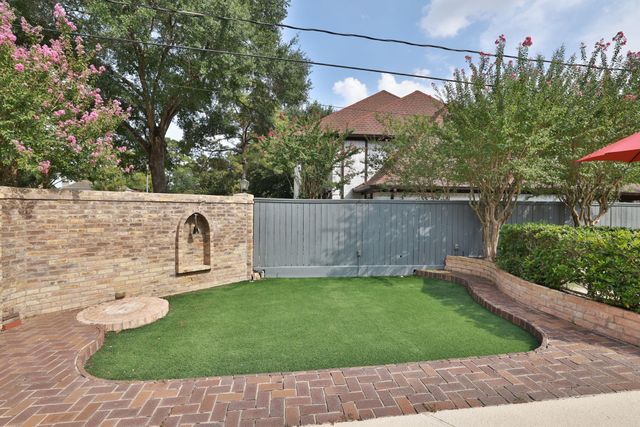 9203 Godstone Lane, Spring, TX 77379