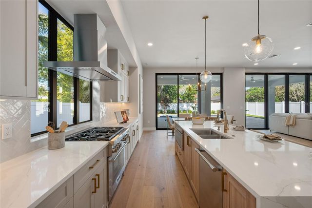 785 N PHELPS AVENUE, Winter Park, FL 32789