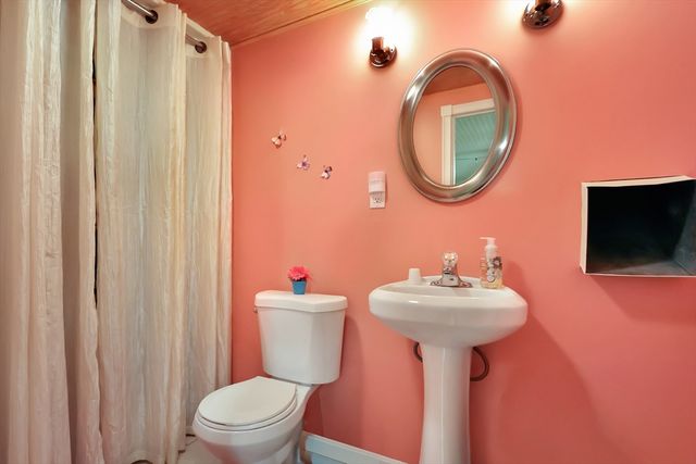 55 Victory Ave, Haverhill, MA 01830