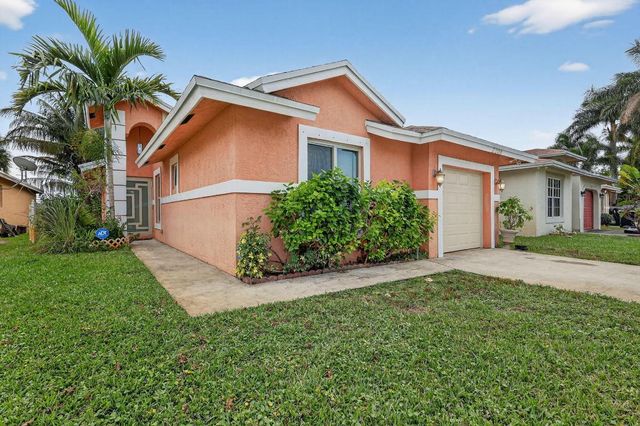 2208 Evans Street, Hollywood, FL 33020