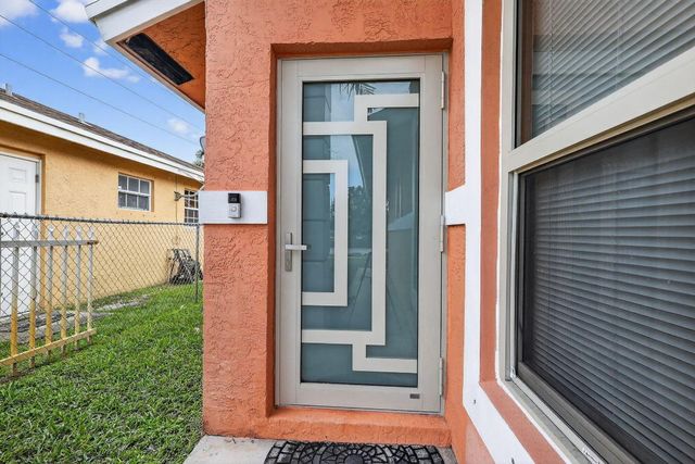 2208 Evans Street, Hollywood, FL 33020