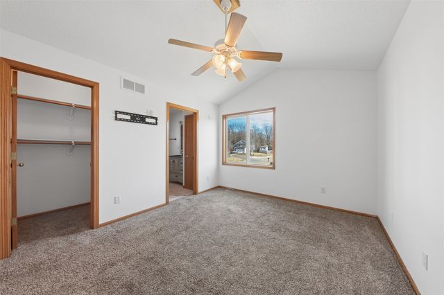 2907 E 43rd Street, Des Moines, IA 50317